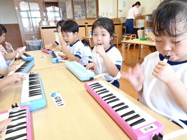 ピアニカ【4歳児まーがれっと組】
