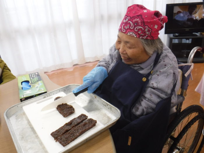 特養　行事　おやつ　クッキング　きんつば