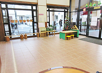 エントランス アーバンチャイルドこども園 東大阪市吉田の幼保連携型認定こども園