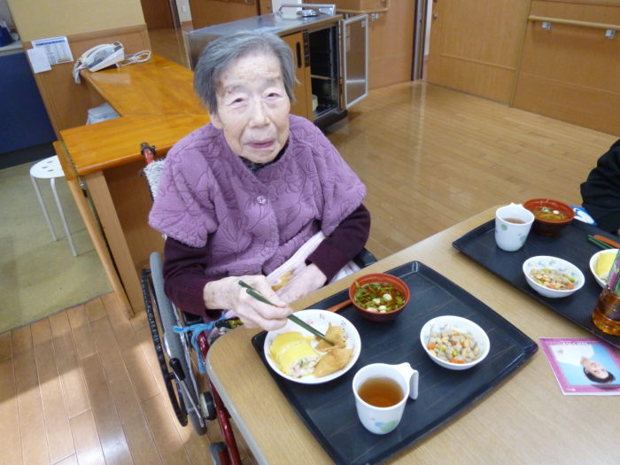 アーバンケア御厨　節分の日　海苔巻き　稲荷寿司　2月の行事食　高齢者向け食事