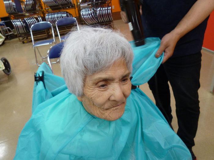 アーバンケア御厨　施設で利用できる散髪　高齢者への対応　久しぶりの散髪