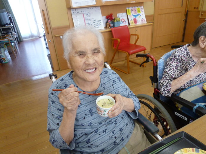 アーバンケア御厨　散らし寿司　入居者様に人気のメニュー　東大阪市　特別養護老人ホーム
