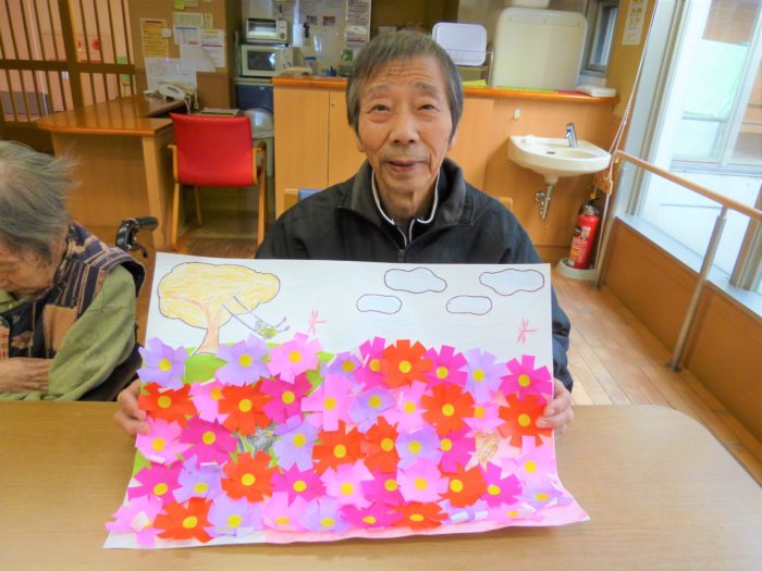 東大阪市　特養　施設での過ごし方　高齢者施設　楽しみ　秋の花　