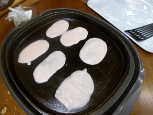 アーバンケア御厨　ホームクッキング　桜餅　4月のおやつ