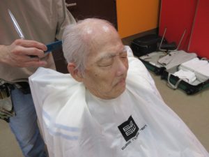 アーバンケア御厨　散髪　顔そり　カット　施設入所中の散髪　特別養護老人ホーム