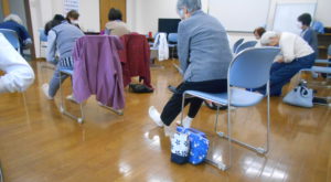 右足でしっかり地面を押して、左足裏が伸びています。